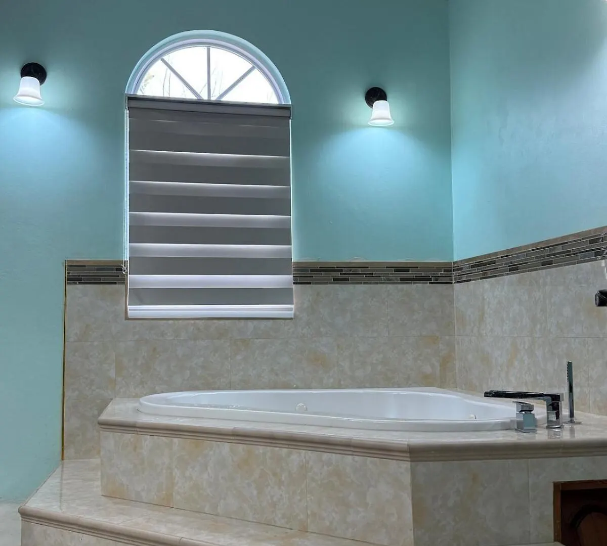 Whitehall Villa In Negril