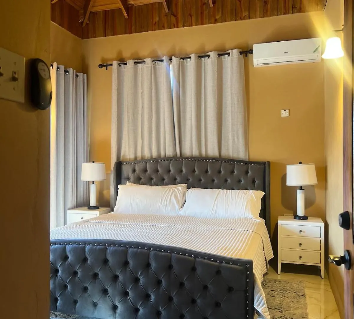 Whitehall Villa In Negril 0*,