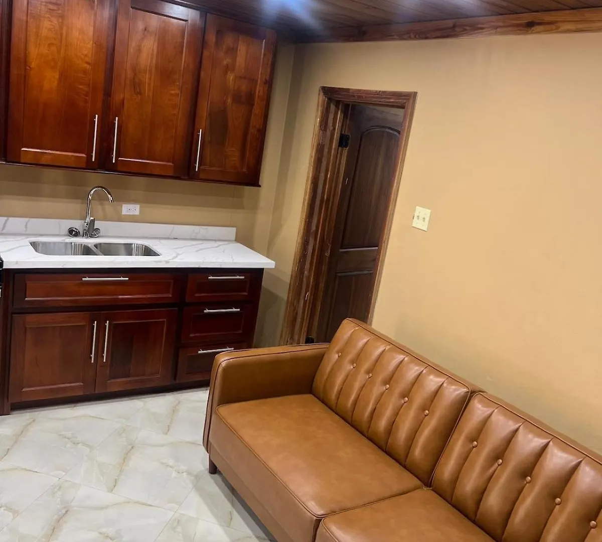 Whitehall Villa In Negril