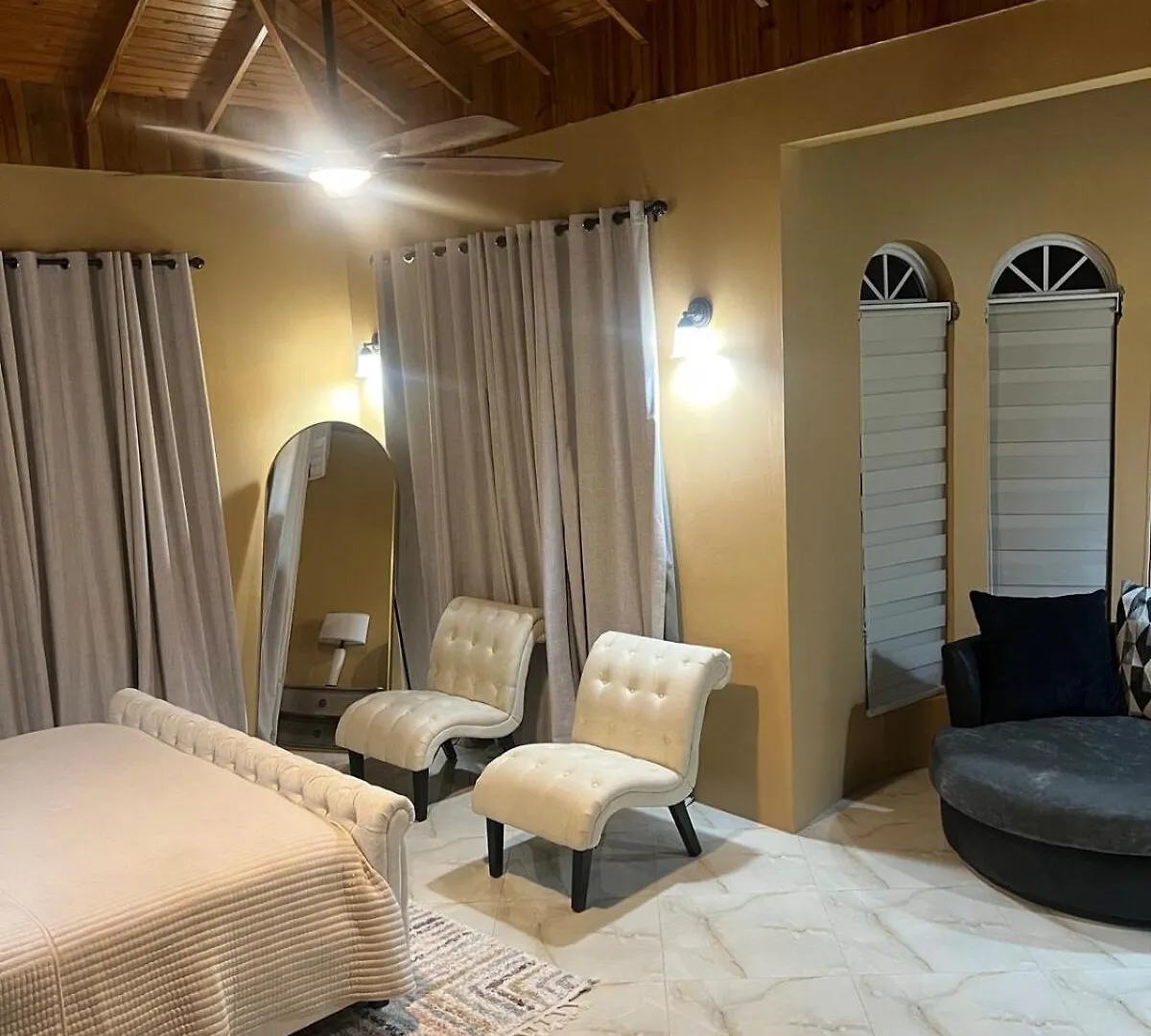 Whitehall Villa In Negril