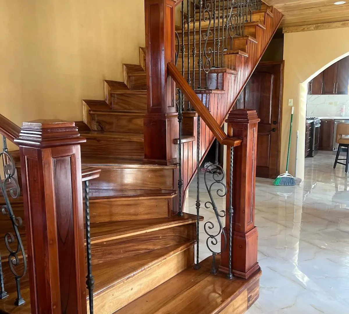 Whitehall Villa In Negril